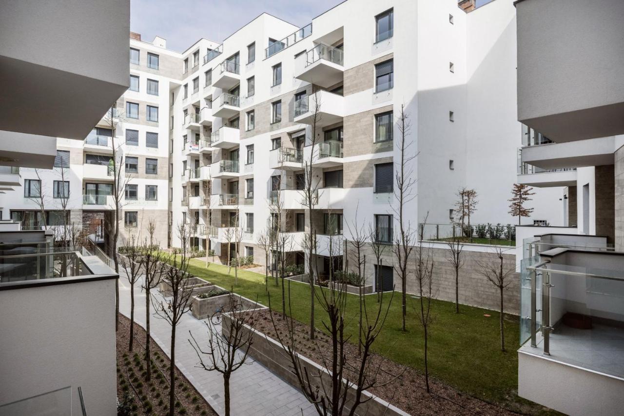 Stylish And Cozy Studio In The Heart Of The City Apartment Будапеща Екстериор снимка